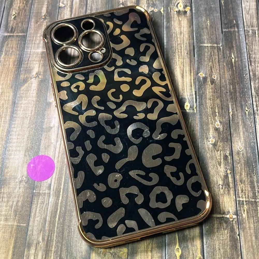 5for$10 Women’s Accessories Black And Gold Cheetah IPhone 15 Ultra Phone Case